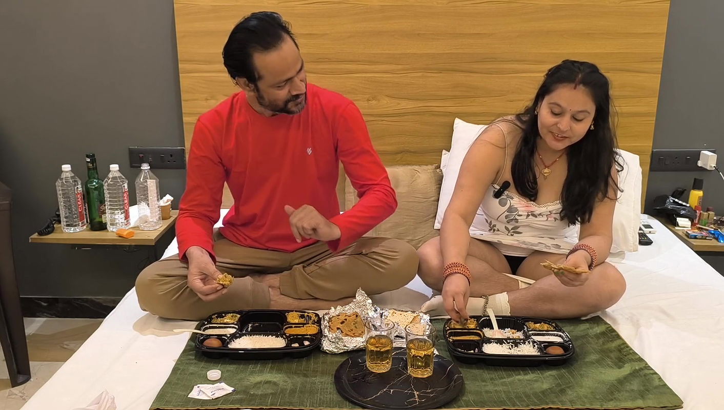 Step daughter seduced her step dad to fuck her pink pussy sucking big dick riding on monster cock