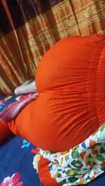Desi sexy bhabi hot ass