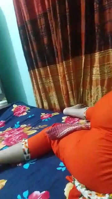 Desi sexy bhabi hot ass