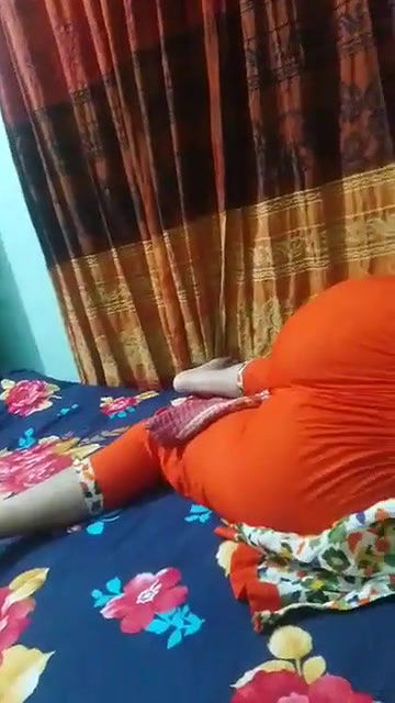 Desi sexy bhabi hot ass