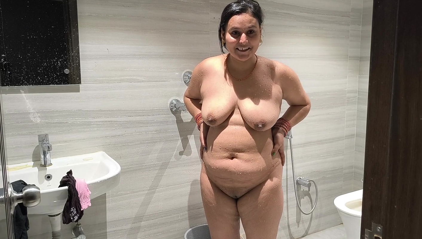 Desi girl Puja baby take morning shower