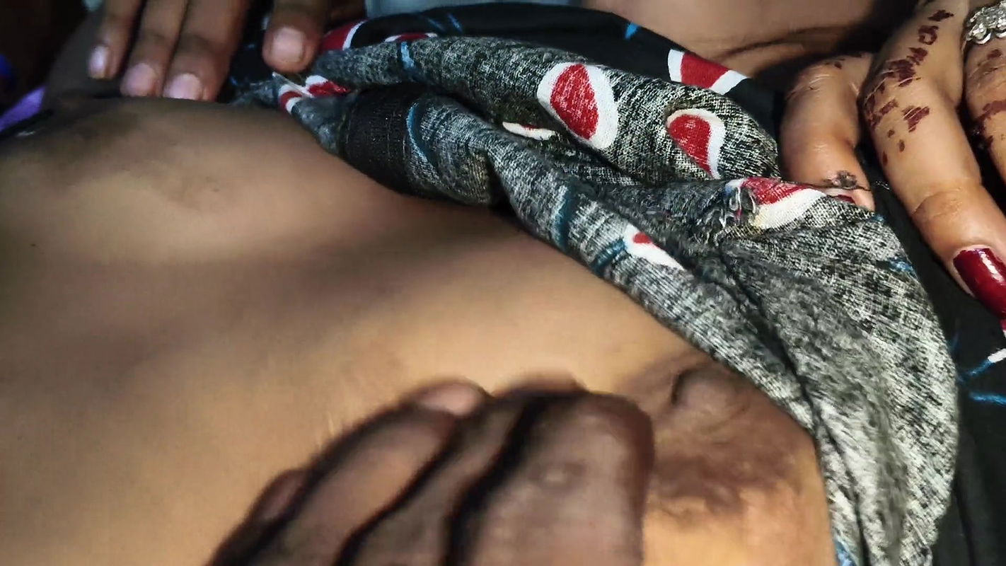 Desi hot sexy bhabhi is back, Full body tour and Short Fuck and cum