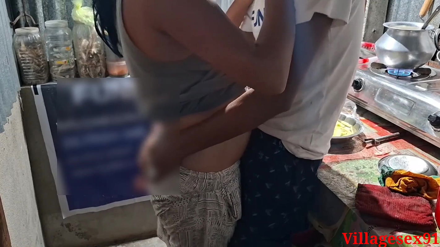 Ganyo Ka Bhabhi Ki Chudai Kitchen Room