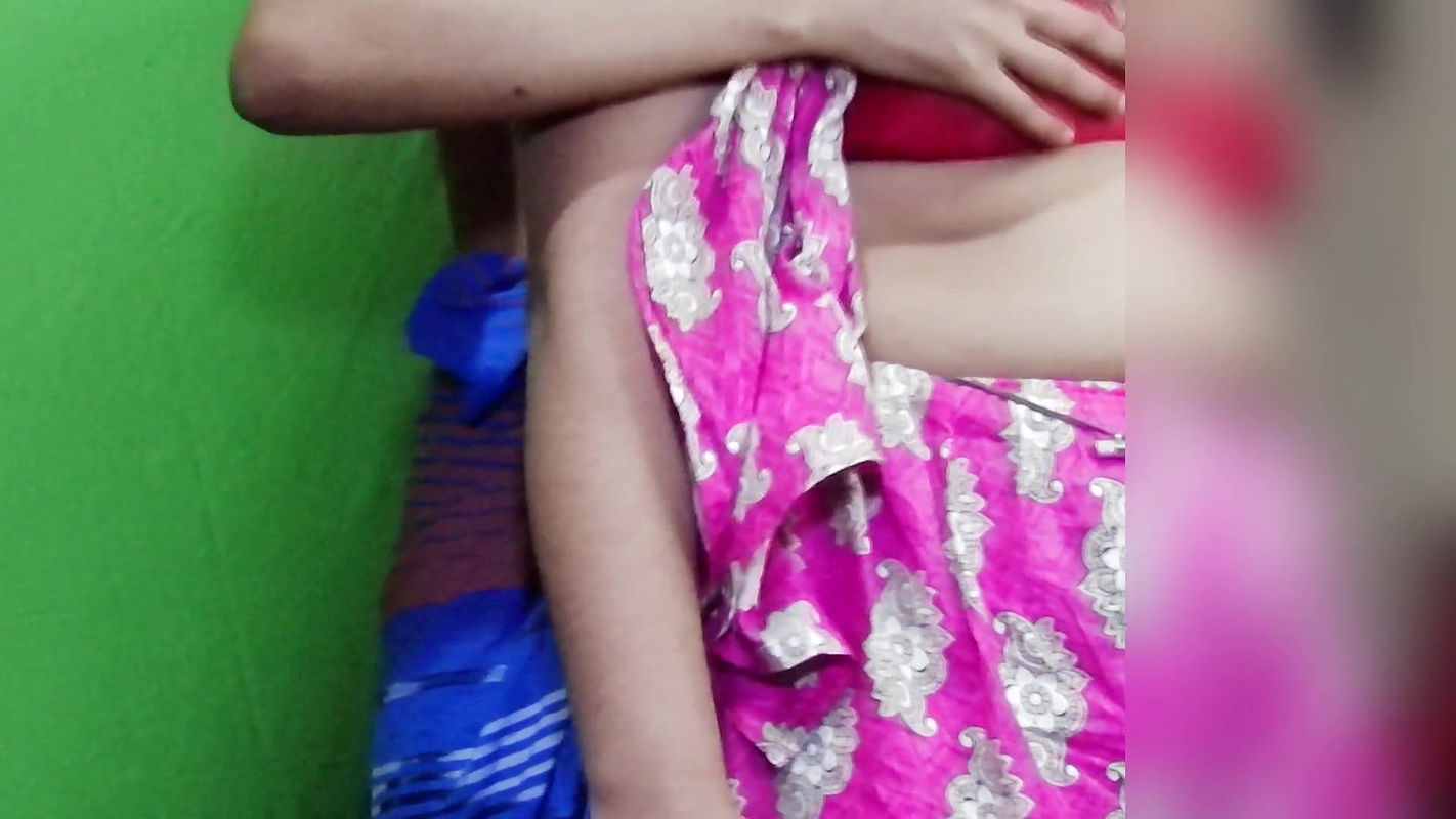 MALIK HARDCORE OUTDOOR SEX WITH DESI LADY SERVENT WHEN SHE WAS ALONE AT HOME