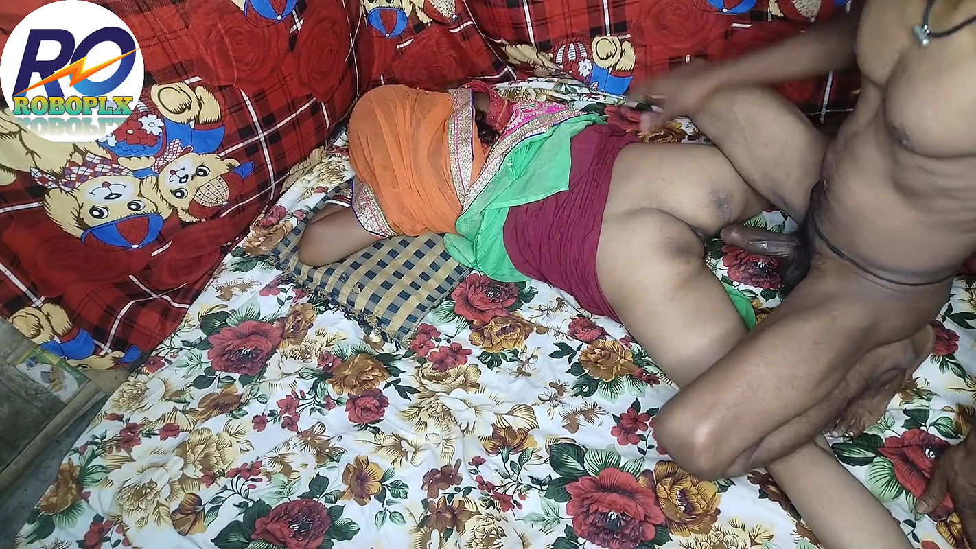 Nice pussy fucking in Hindi with your village sister-in-law in green saree blouse in a canoe stall