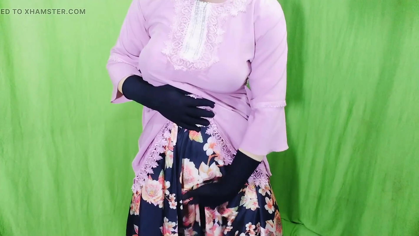 Super sexy seductive house owner fucked hard by her servant