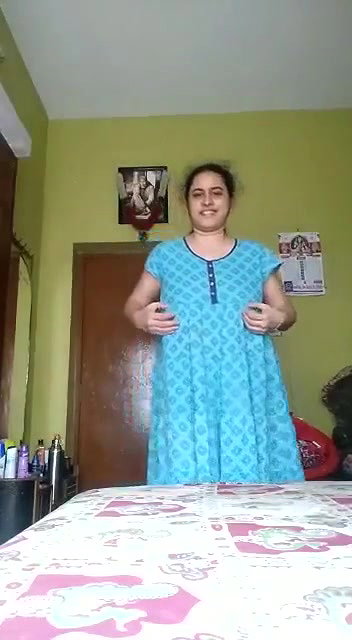 Very hot chubby bhabhi