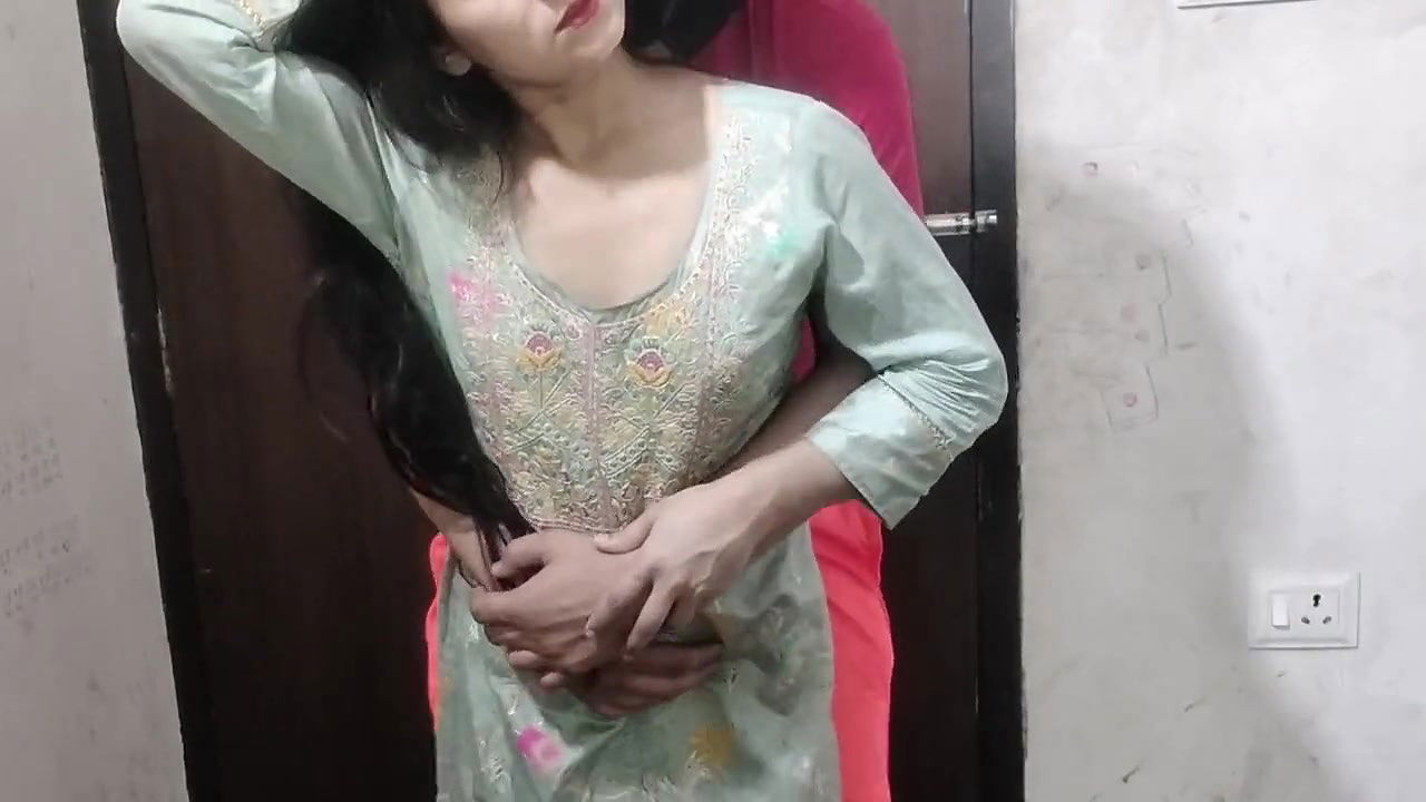 Step sister ko shopping karwane ke bahane chod diya