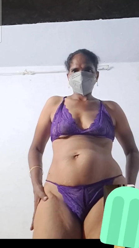 Indian tamil aunty full enjoyed in video call