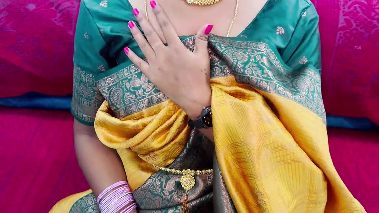 A beautiful aunty invited me for sex