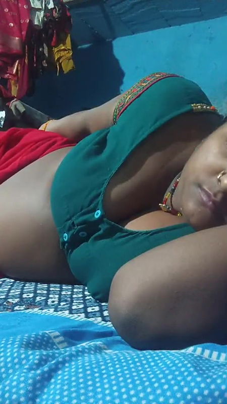 New Aunty hot live video. Desi por n video