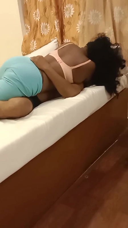 Desi Tamil Pondati Renu’s Hot Hotel Fuck with Ex-Lover in Front of Cuck Hubby – IndianHotwifeX