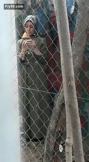 Outdoor fucking hijabi girl