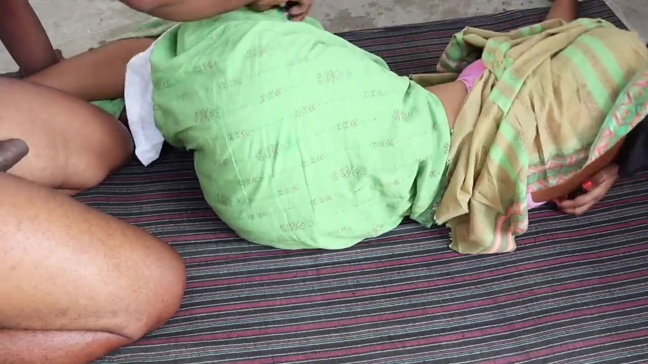 Beautiful Indian village step sister sex in outdoor with step brother video tight pussy