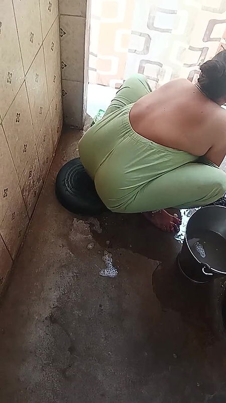 Bath Open Show Desi Bhabhi