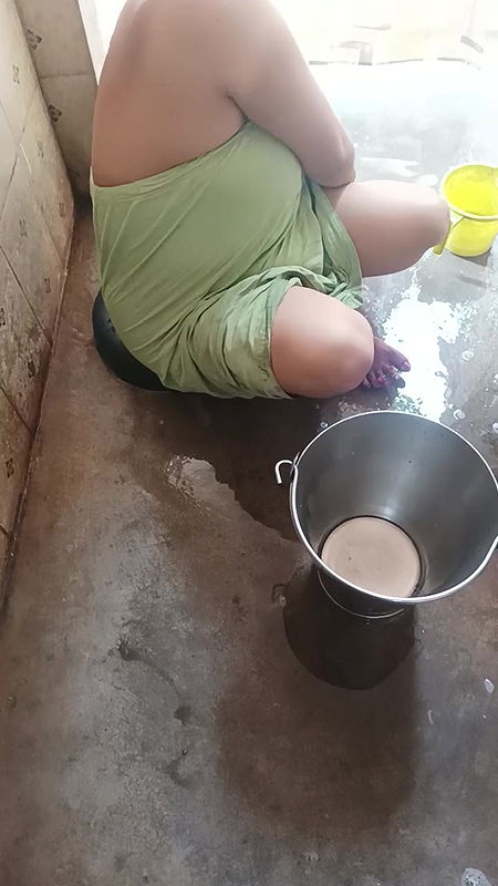 Bath Open Show Desi Bhabhi