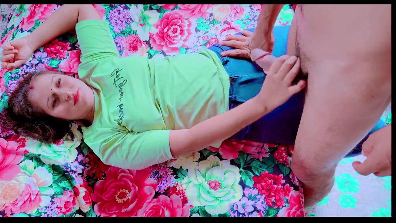 Beautiful Hot Girl sex in Home