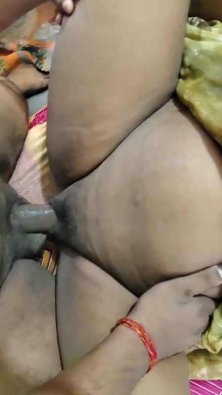 Rubbing My Dick on Hot Bhabhi’s Balls and Releasing It While Lying Straight