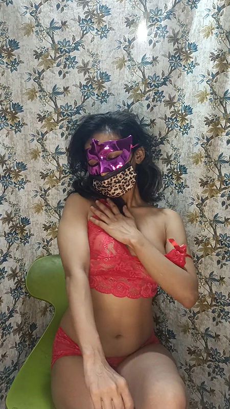 Slippery Tease – Oiled Up & Ready