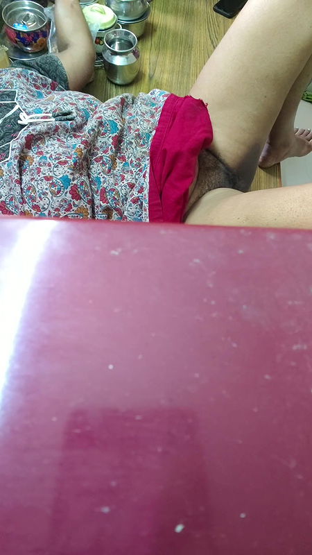 Aunty hairpussy fucked house owner