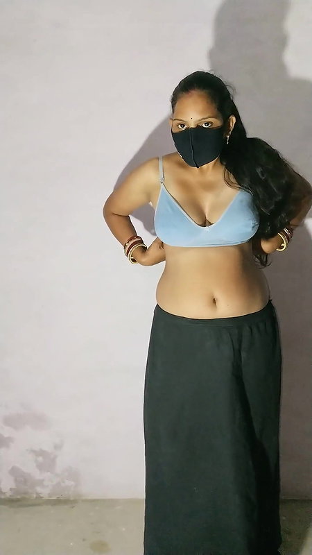 Desi hotwife remove dress part 1