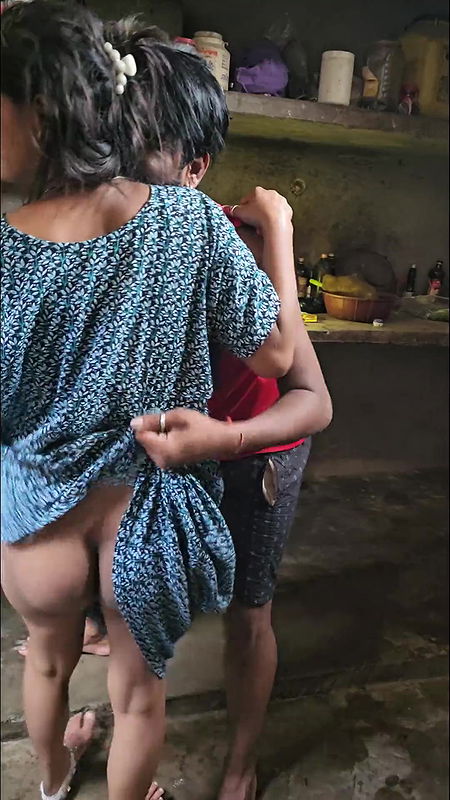 Desi village girlfriend boyfriend real homemade Fucking in Indian village