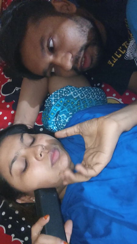 Indian Bhabhi And boyfriend Sex in Hotel Room