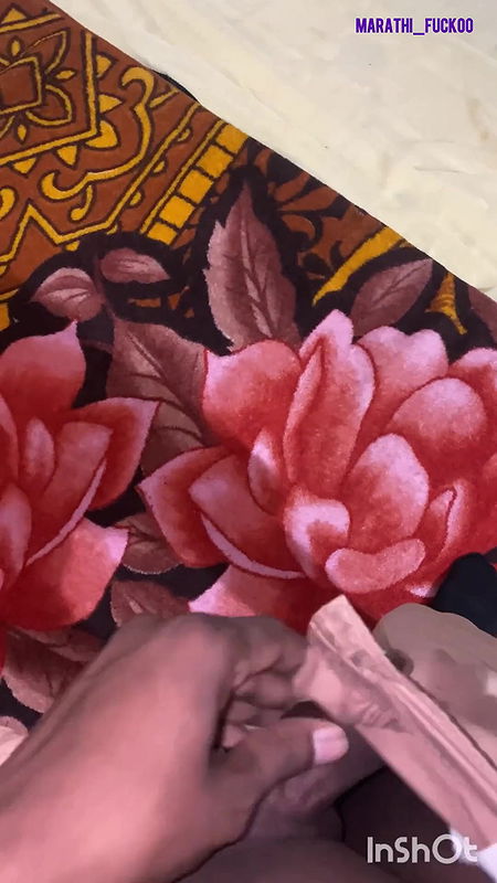 Indian desi bhabhi ko peeche se devar ne choda