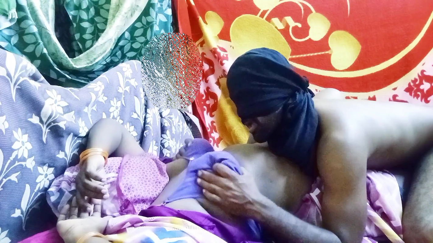 tamil desi wife and husband having sex wearing newly bought saree homemade fucking
