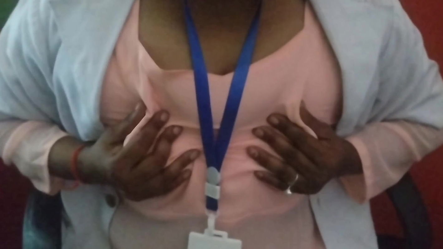 Seeing the sexy doctor, the boy’s mood became and both of thm had sex