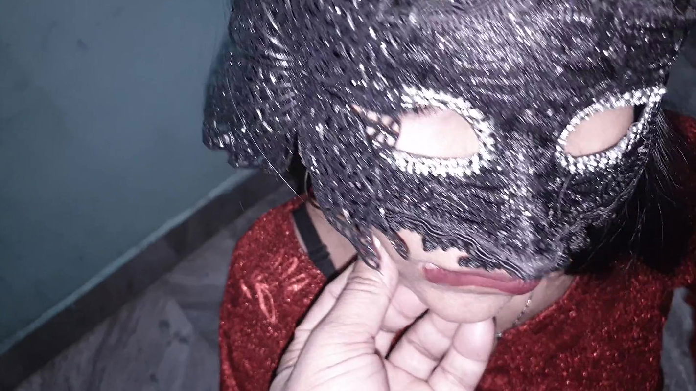 Land chuso Na Baji please Sexy Indian hot lollipop video