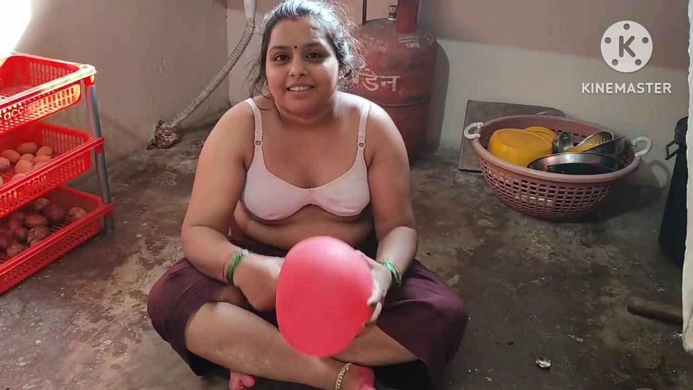 Indian Desi bhabhi fuking neighbour boy’s