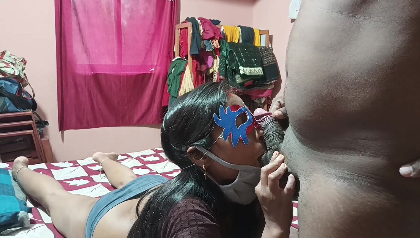 Hit her sister-in-law’s ass for the first time and sucked