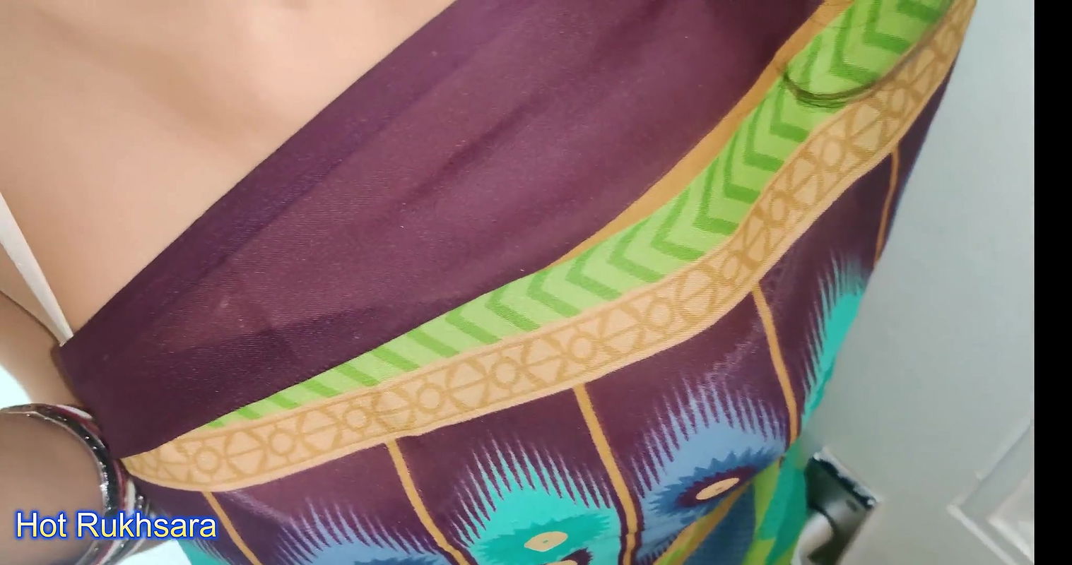 Fucking Random Guy I Met in the Store in Green Saree Costume! Hindi Dirty Audio