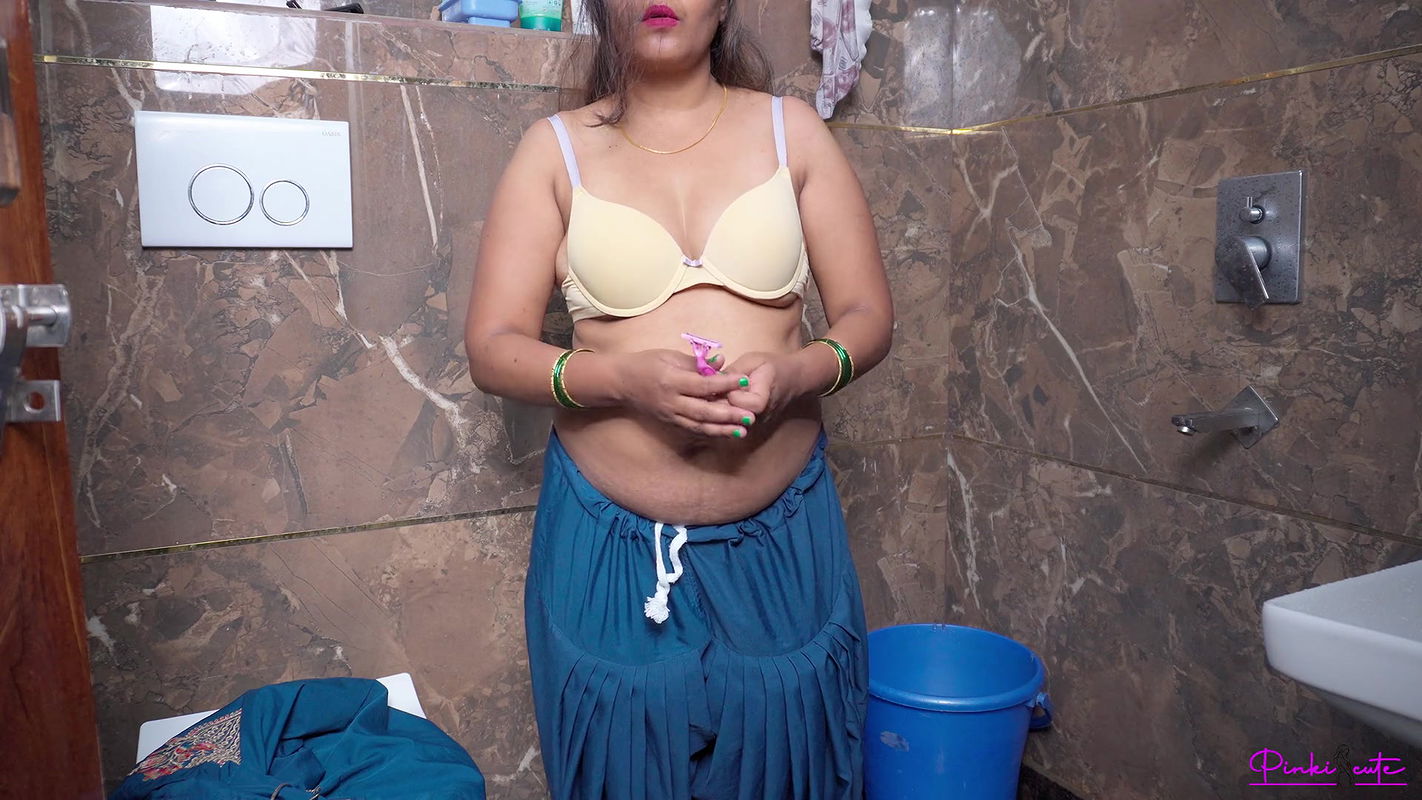 Behind the scenes- Indu Chachi shave her pussy and under arms hairs in bathroom