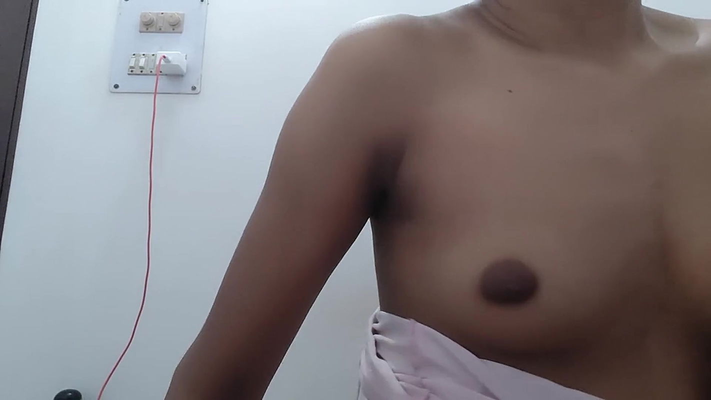 Beautiful Latina Pleasures Herself and Ends in a Great Squirt