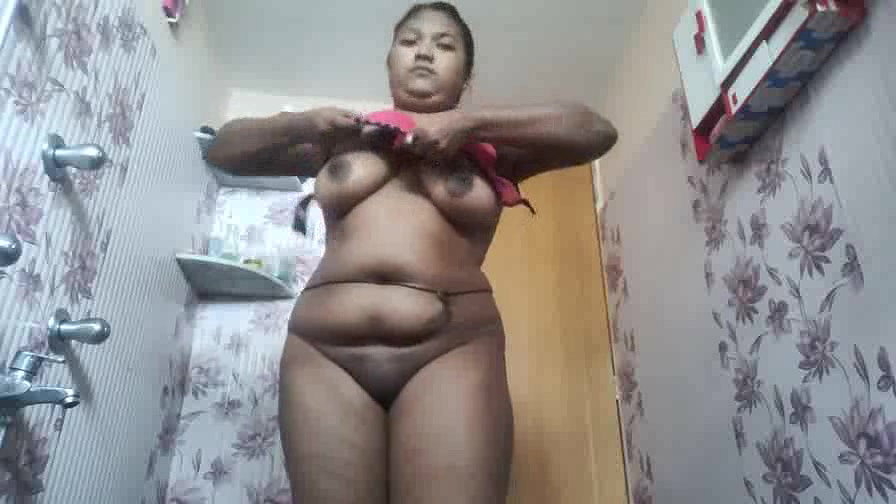 Bengali Banhi Bathing for Lover on Video Call