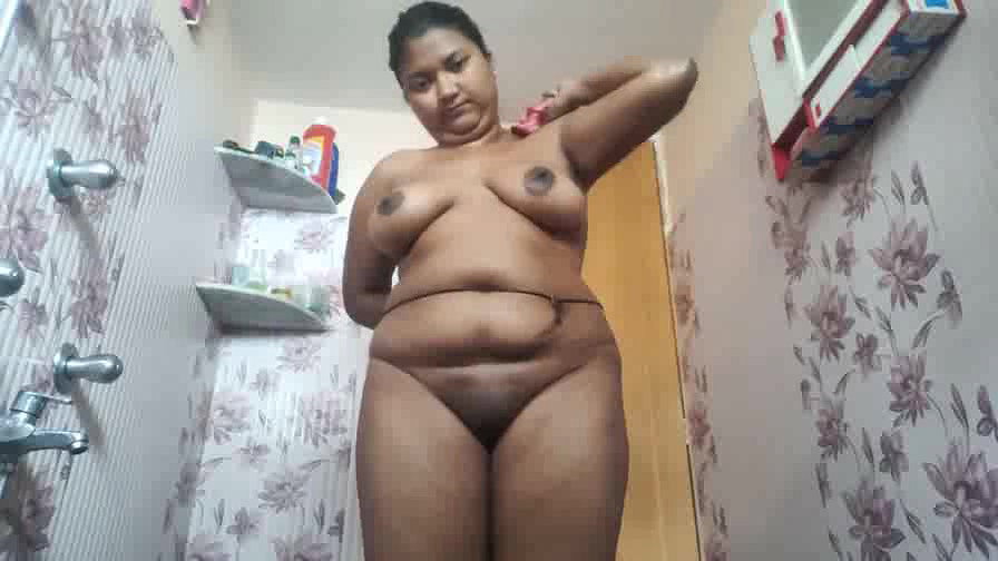 Bengali Banhi Bathing for Lover on Video Call