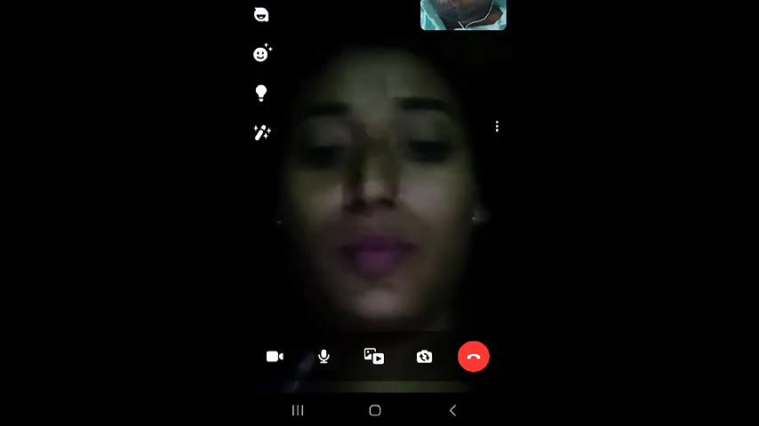 Cute GF Showing