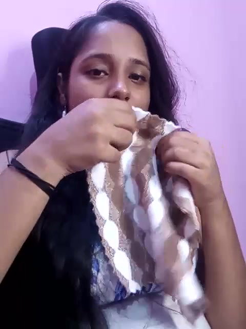 HOT CUTE INDIAN BABE 1