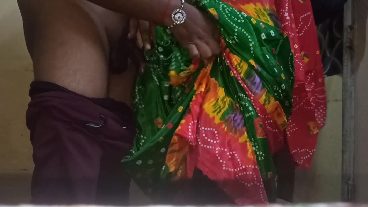 Rakhi par gift mein behen ko choot maar kar khushi kiya