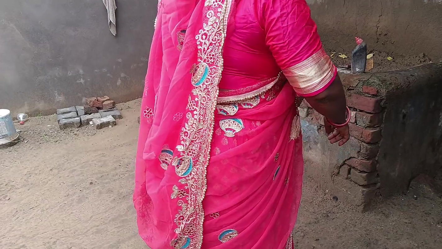 Romantic conversation and sweet sex moment with a young beauty