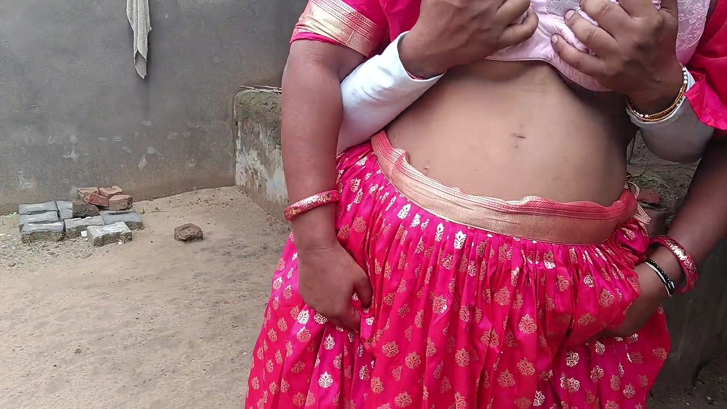 Romantic conversation and sweet sex moment with a young beauty