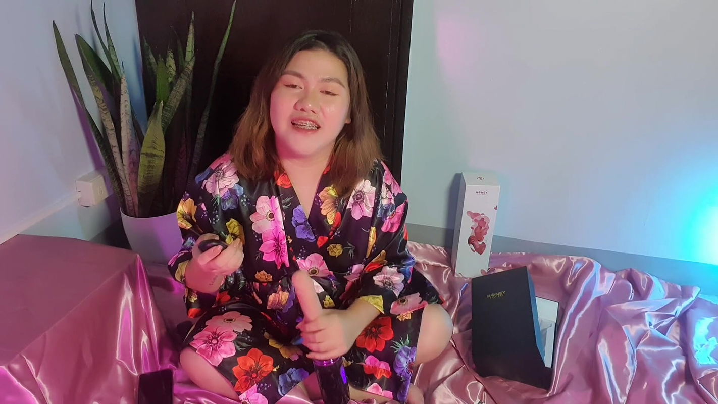 Hot chubby andrea huge cum with Honeyplaybox