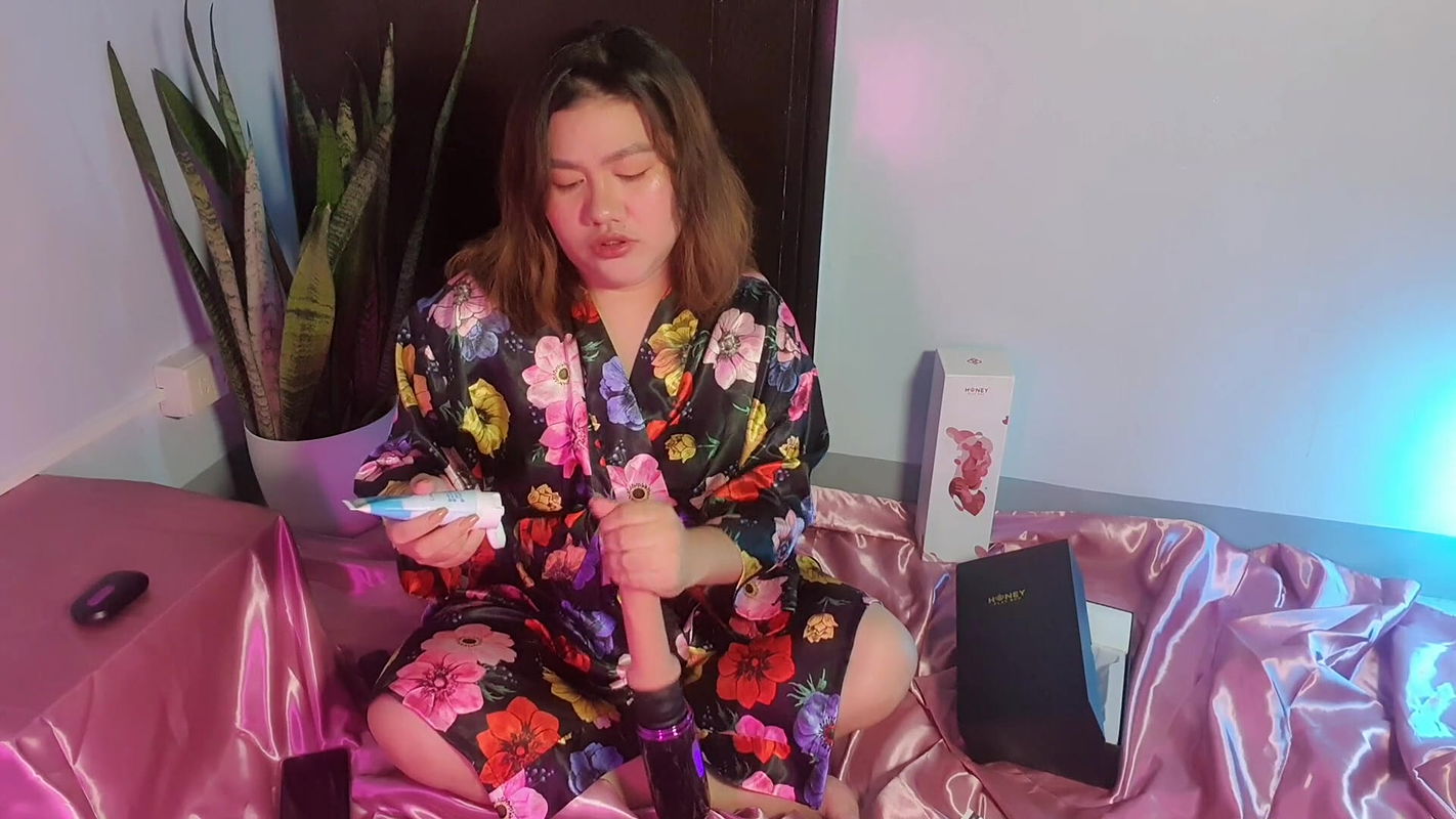 Hot chubby andrea huge cum with Honeyplaybox