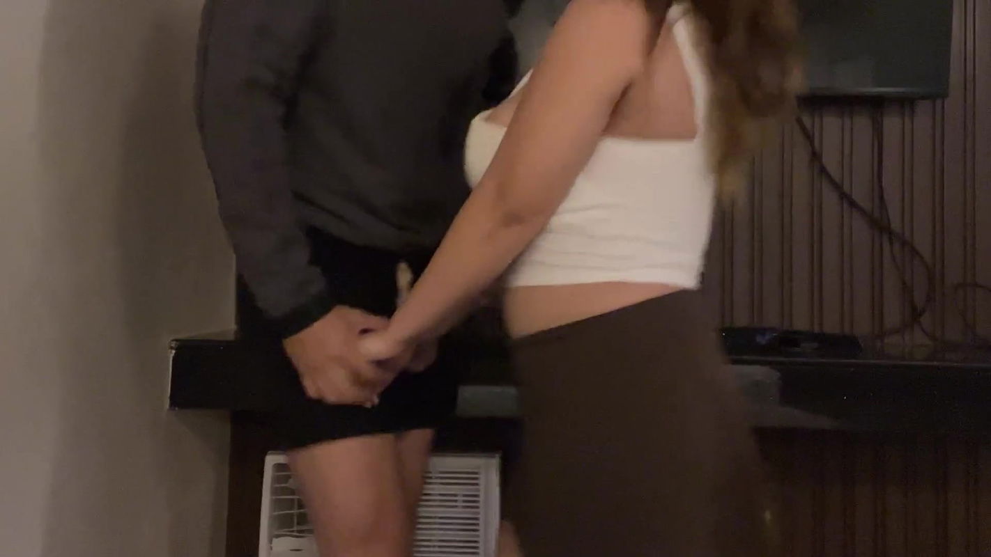 I Fuck The Guy Who Fix Our TV