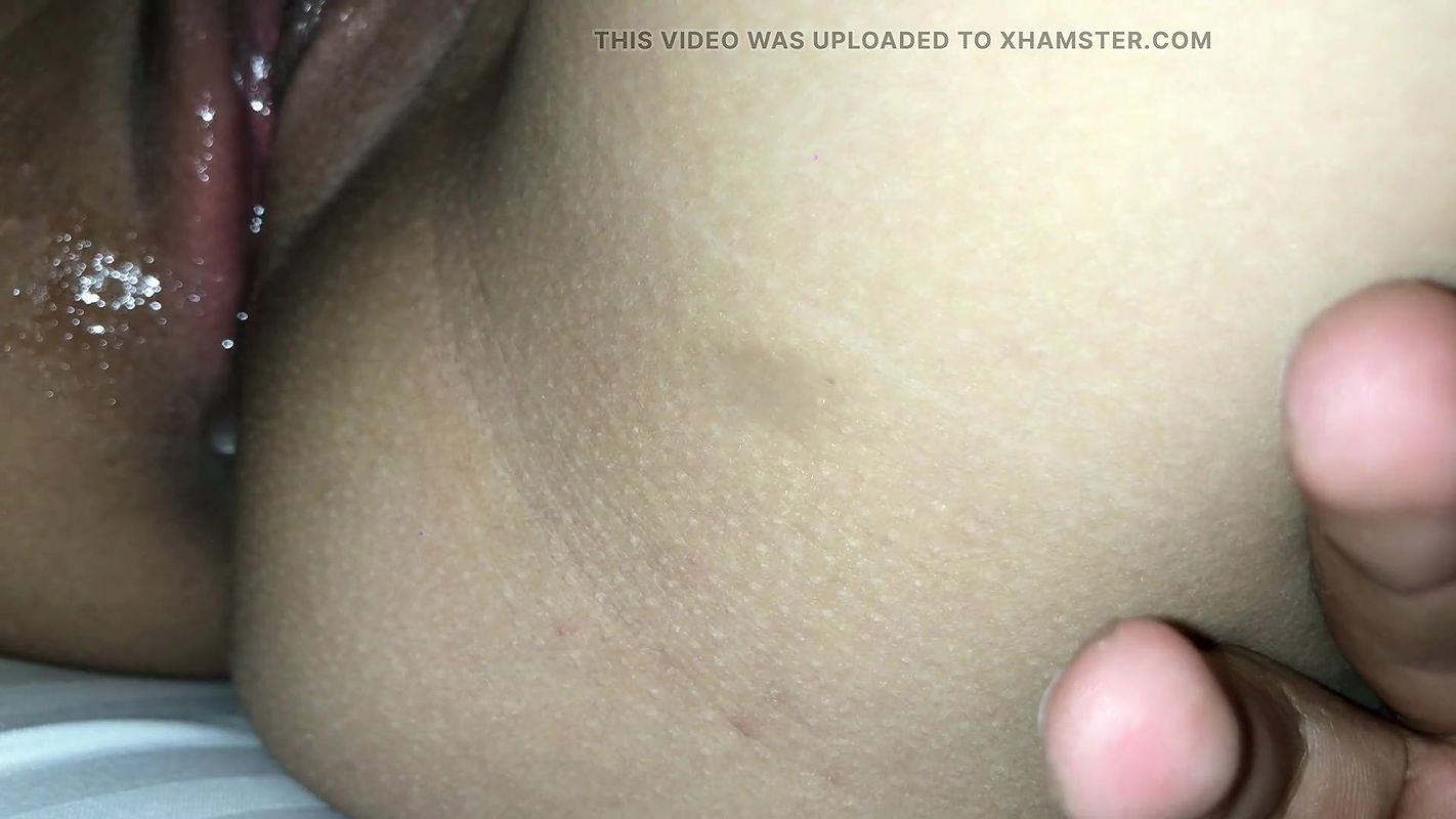 Pinay v kinantot ng kanyang bestfriend