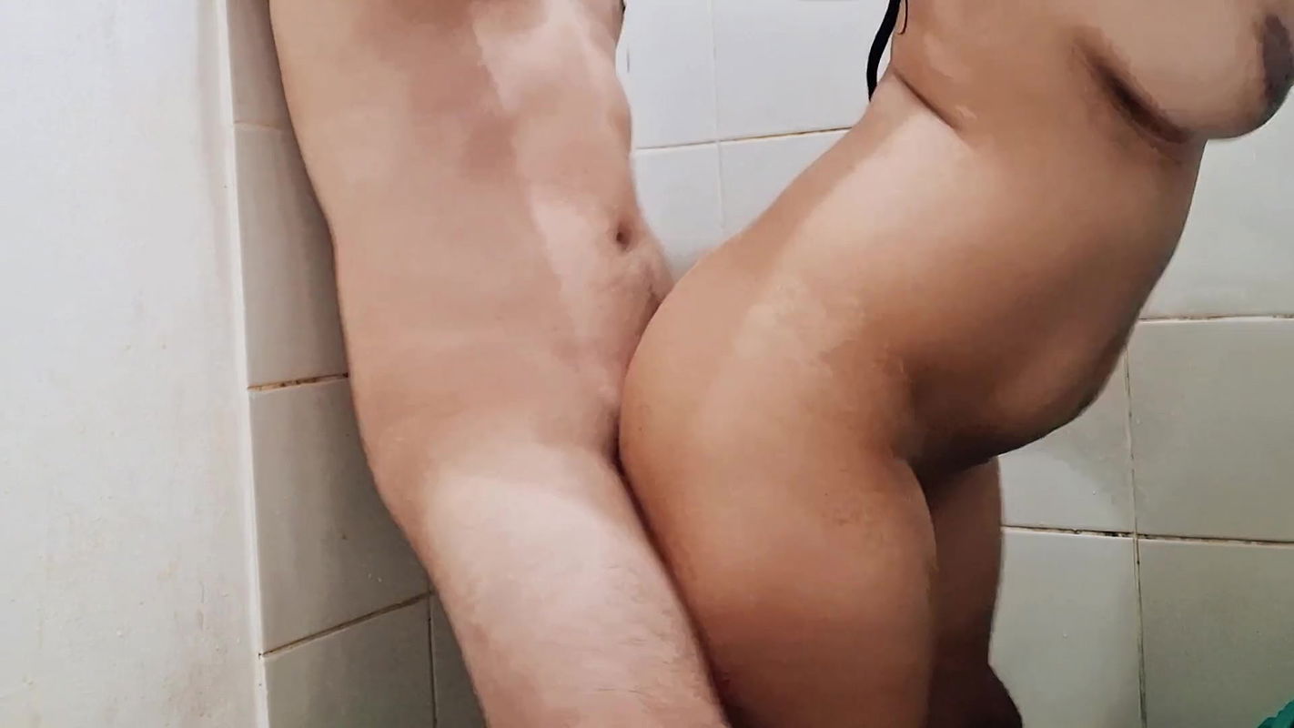Alexa Miranda- My Stepdad joined me for bath and it turned out so good