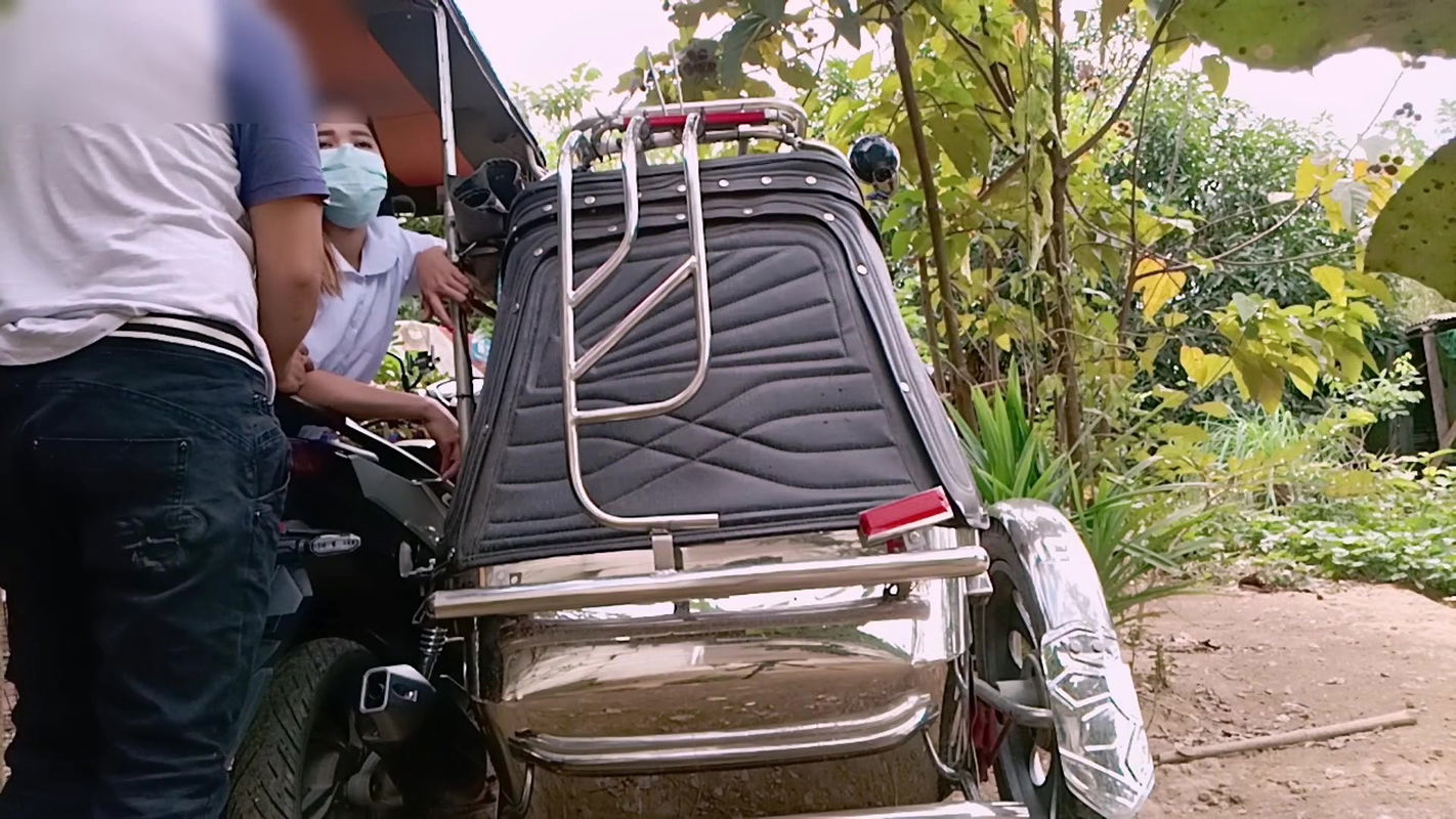 YEAR OLD STUDENT INVITE BY REAL TRIKE DRIVER WE FUCK IN PUBLIC