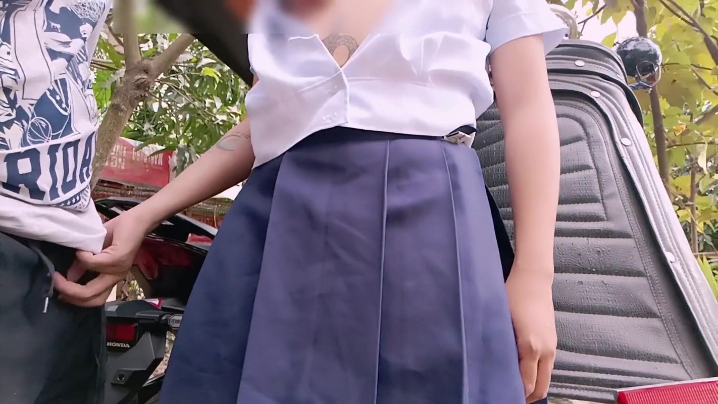 YEAR OLD STUDENT INVITE BY REAL TRIKE DRIVER WE FUCK IN PUBLIC